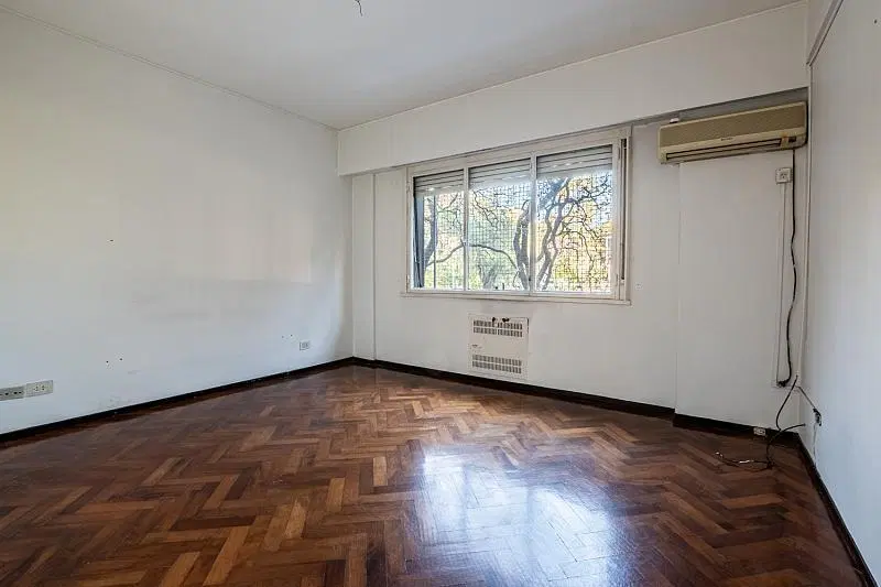 Departamento 5 ambientes semipiso luminoso Impecable vista frente cochera en Retiro 4