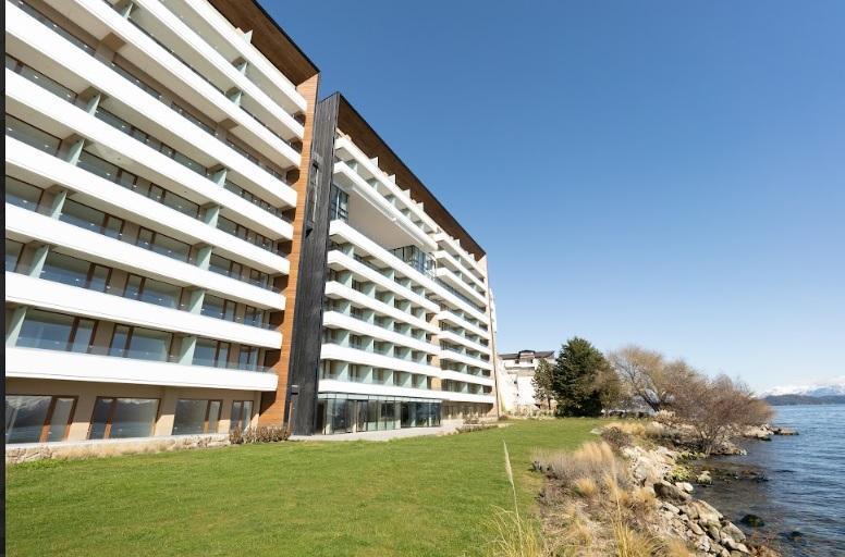 Foto de Venta Bariloche Departamento 3 ambientes amplio con vistas al lago., imagen 2