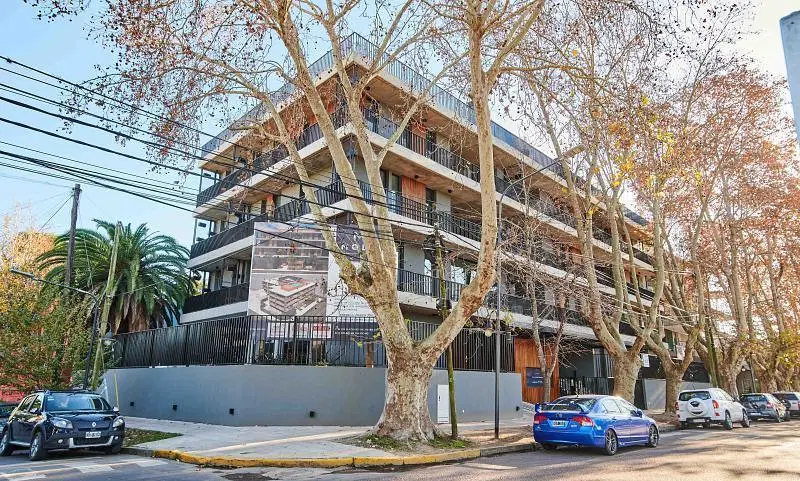 2 ambientes con jardin frente al rio 5