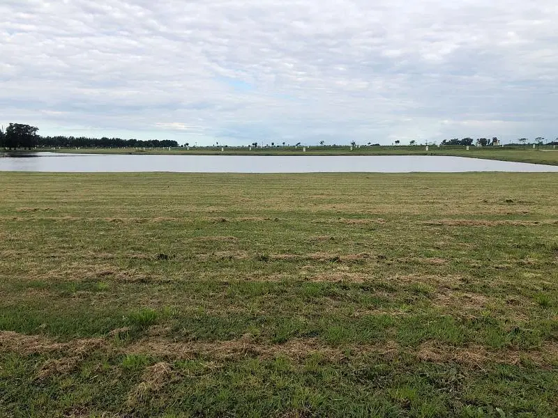Lote a la laguna en barrio cerrado Las Victorias. Ruta 52, Canning, Ezeiza. 3