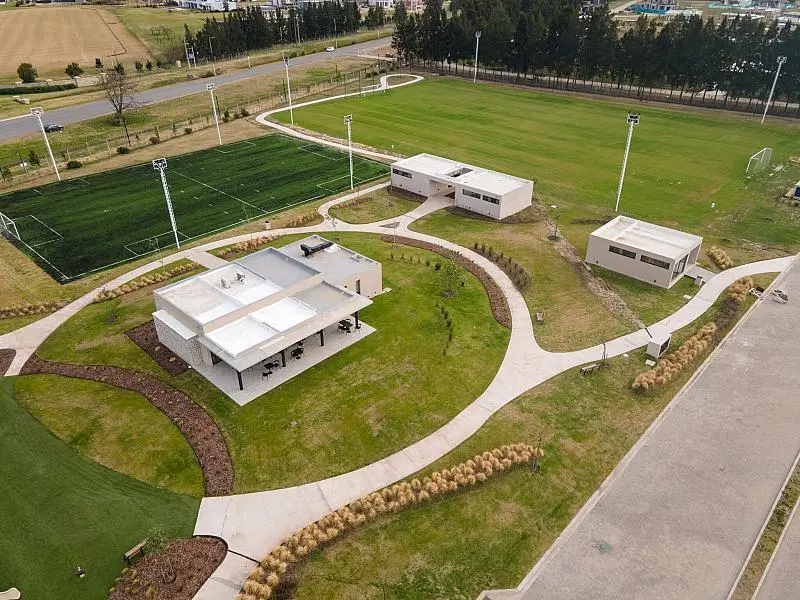 LOTE A LAGUNA, excelente ubicación en el barrio privado Las Victorias. Canning, Ezeiza. 4