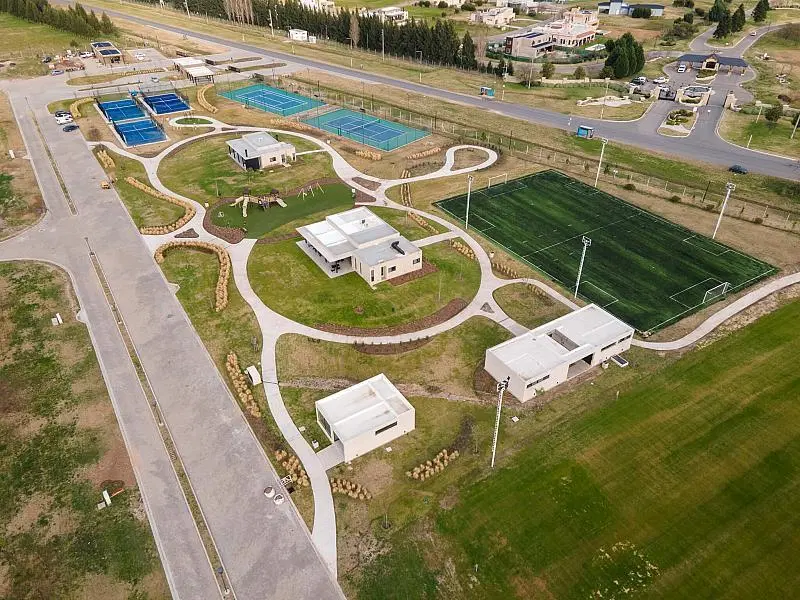 LOTE A LAGUNA, excelente ubicación en el barrio privado Las Victorias. Canning, Ezeiza. 3