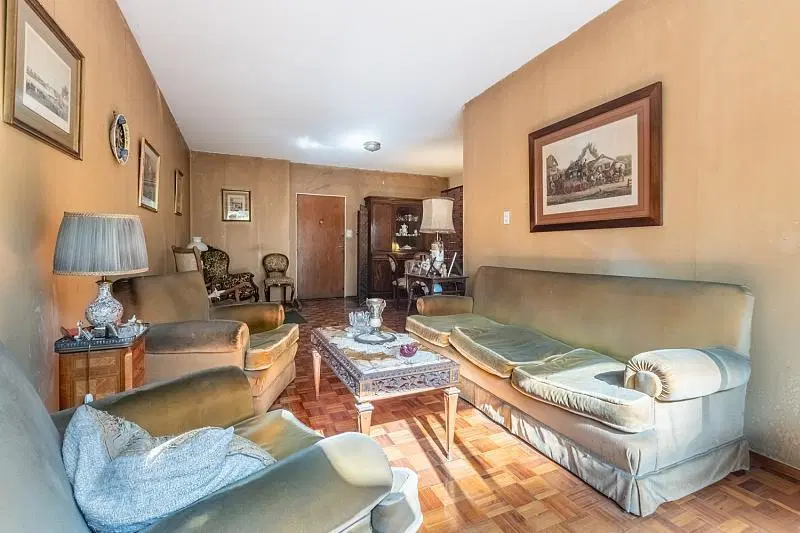 Venta Departamento 4 ambientes Al frente Balcón Caballito 5
