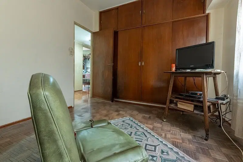 Venta Departamento 4 ambientes Al frente Balcón Caballito 8