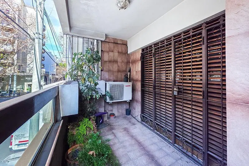 Venta Departamento 4 ambientes con dep Piso Cochera Baulera Caballito 1