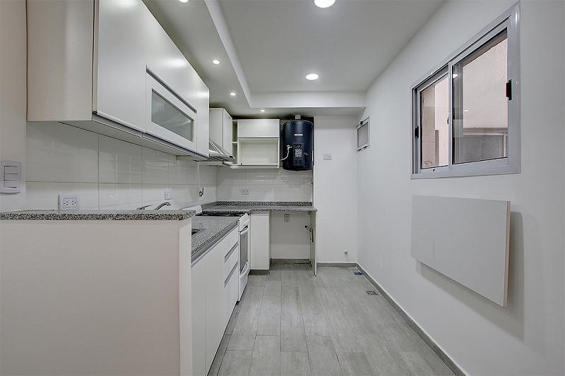 Foto de Alquiler Departamento 3 ambientes Lateral Luminoso Reciclado a nuevo Caballito, imagen 1