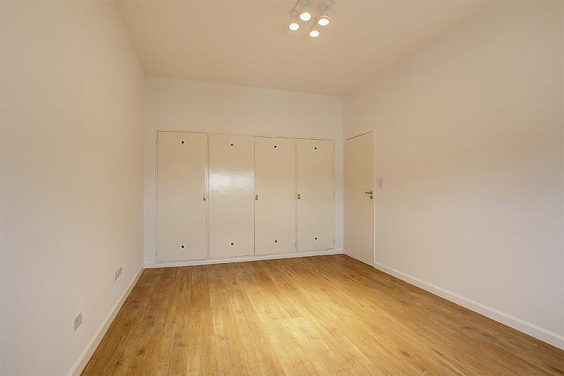 Foto de Piso alto de 4 ambientes . Reciclado. Balcón. Vista abierta Cochera espacio.. Seg. 24hs, imagen 5