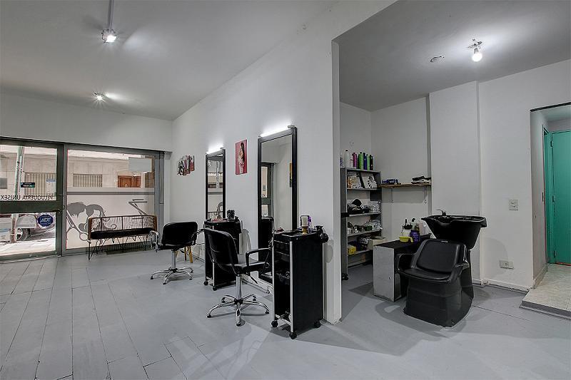 Foto de Excelente Local Comercial de 50 M2 totales sobre R. Peña a metros de, imagen 2
