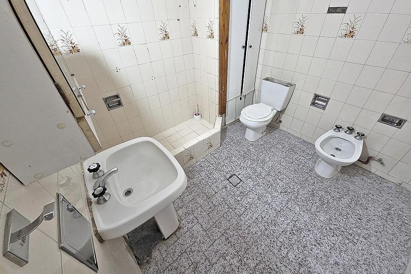 Foto de Departamento PH 3 ambientes Tipo casa A reciclar con 2 patios en Lanus, imagen 4