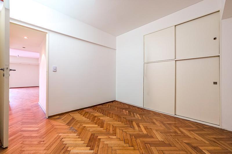 Foto de Venta Departamento 3 ambientes con dep Al frente Balcón Cochera Baulera, imagen 1