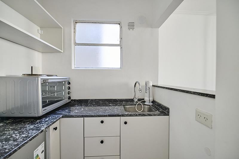 Foto de Departamento Monoambiente dividido Luminoso Impecable Apto Profesional, imagen 5