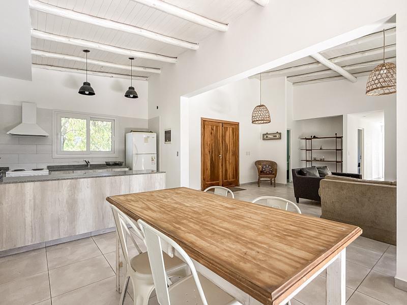 Foto de CASA EN VENTA IMPECABLE Y MODERNA EN BARRIO EL ALJIBE - APTA CREDITO, imagen 1