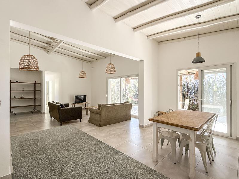 Foto de CASA EN VENTA IMPECABLE Y MODERNA EN BARRIO EL ALJIBE - APTA CREDITO, imagen 3