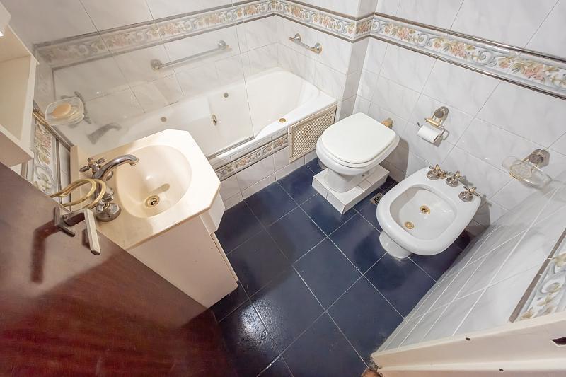 Foto de Venta Departamento 2 ambientes Semipiso Al frente Balcón Parque, imagen 3