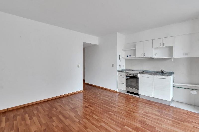 Foto de Departamento en Belgrano, 2 ambientes con balcón, luminoso, cochera, imagen 2