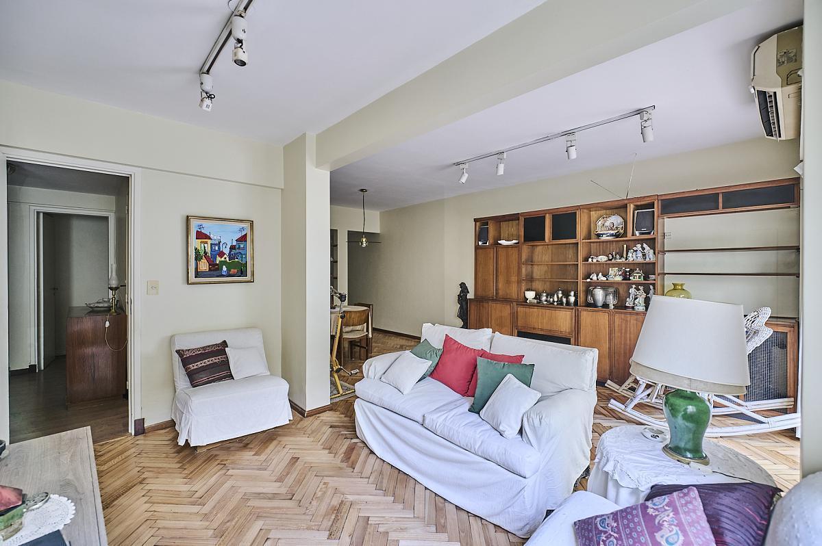 Foto de Departamento 4 ambeintes Semipiso con patio jardin y cochera opcional, imagen 2