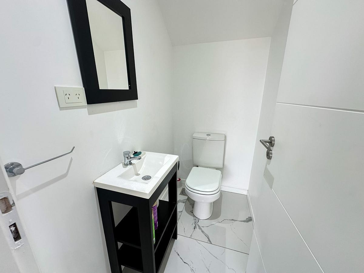 Foto de Casa de 5 ambientes en barrio Canning Chico, con quincho y piscina, imagen 5