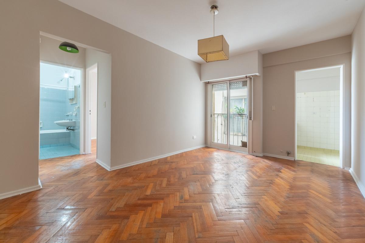 Foto de Venta Departamento 2 ambientes Luminoso Lateral balcón francés Villa, imagen 1