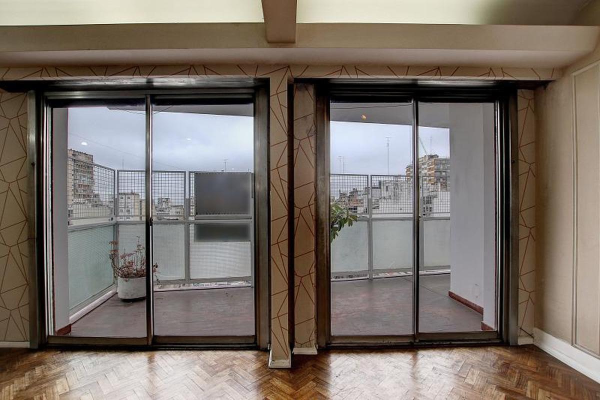 Foto de Venta Departamento 4 ambientes Luminoso Amplio con balcón Cochera, imagen 3
