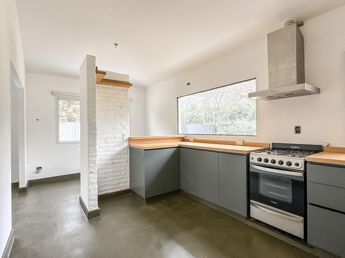 Foto de CASA EN VENTA EN PILAR VILLAGE, RECICLADA, UNA PLANTA, 3 DORMITORIOS, imagen 2