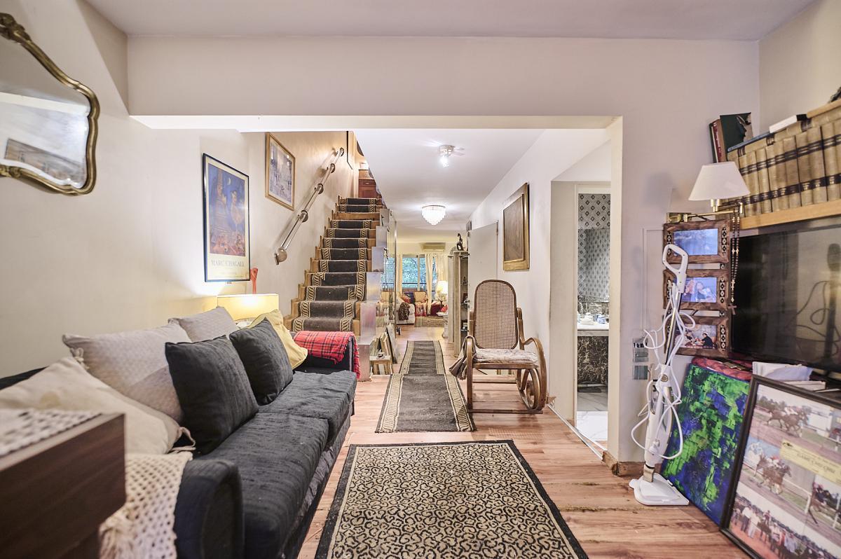 Foto de DUPLEX DE CATEGORIA EN QUINTANA AL 500, 3 DORMITORIOS, 2 COCHERAS, imagen 4
