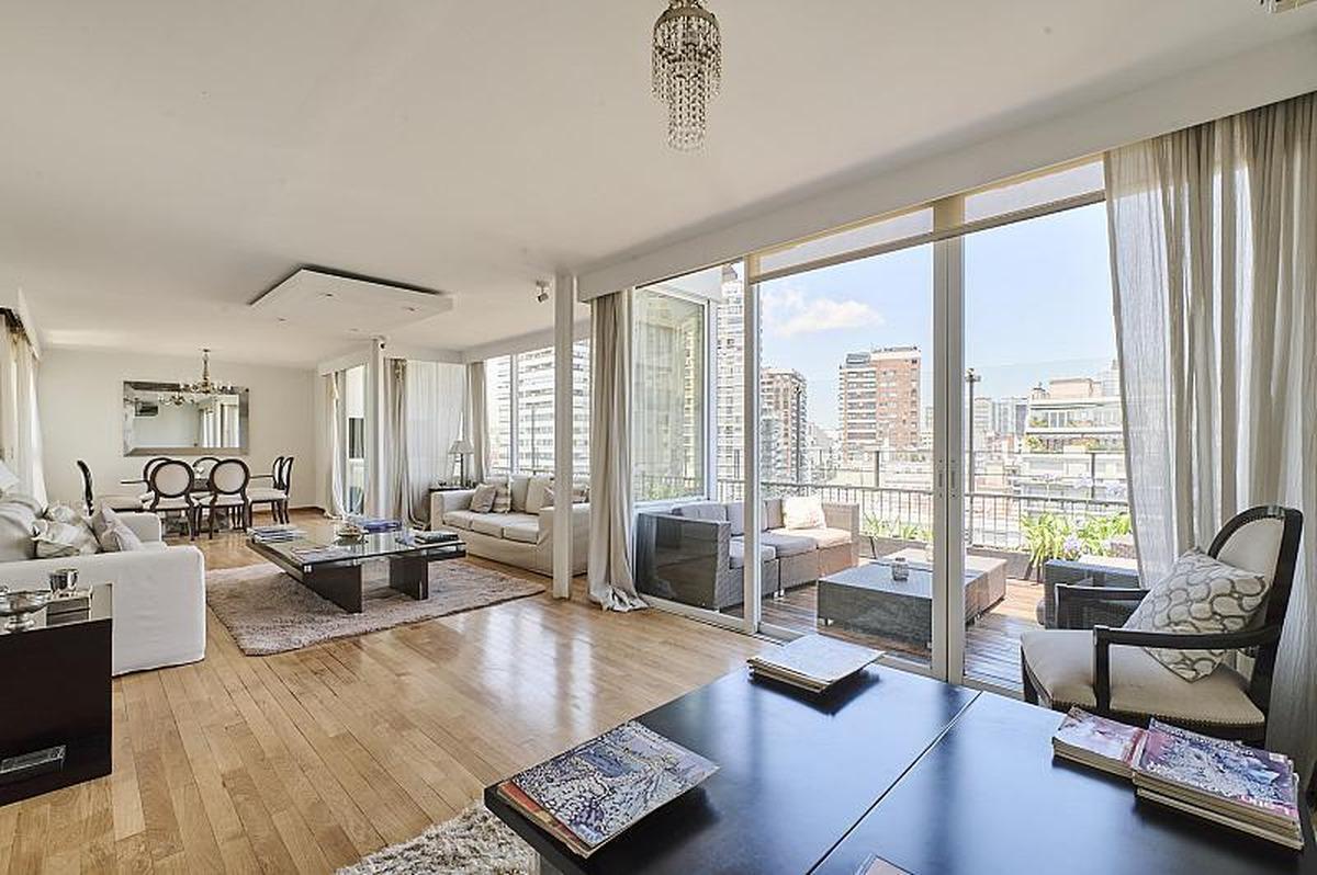 Foto de Triplex con terraza. 4 dormitorios. 2 cocheras. Vista a río. Palermo, imagen 5
