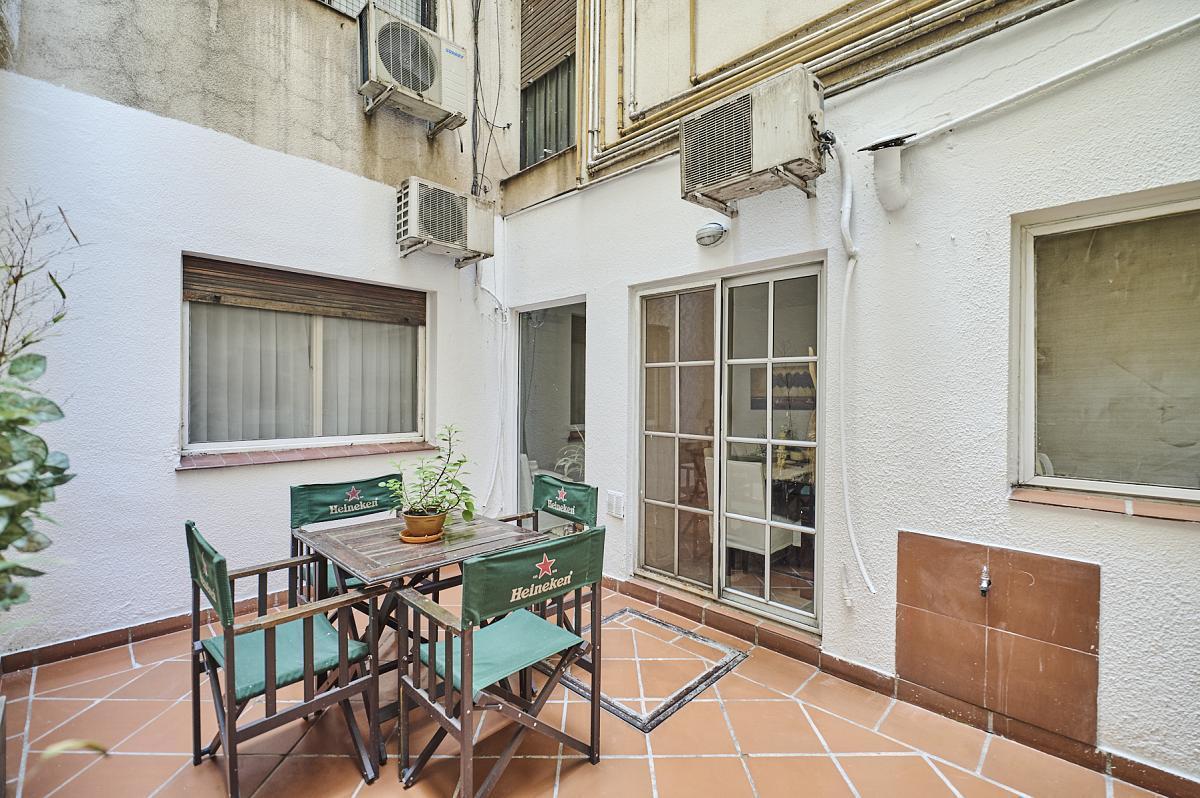 Foto de Departamento 4 ambientes Buen estado con dependencia patio propio y, imagen 2