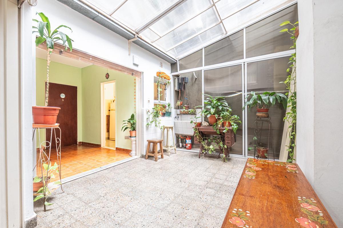 Foto de Venta Departamento 2 ambientes PB Luminosa con Patio A. Profesional y, imagen 4