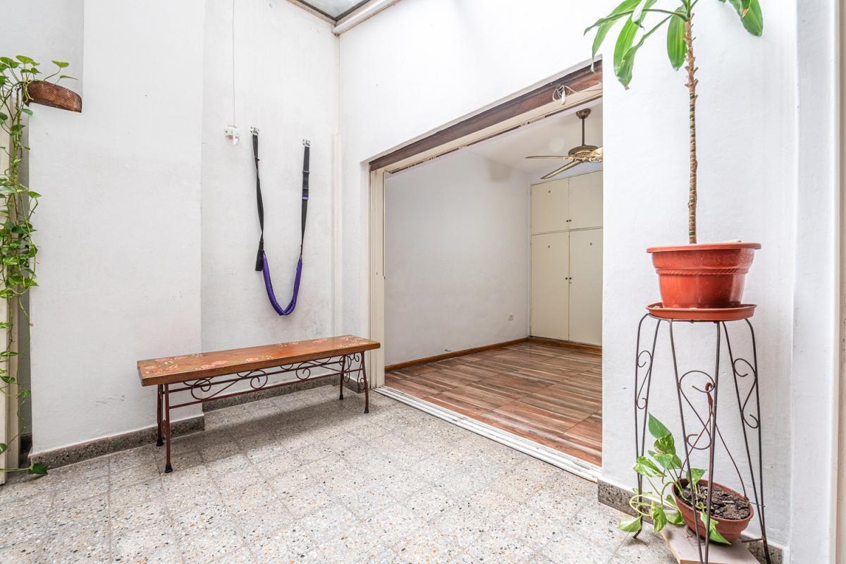 Foto de Venta Departamento 2 ambientes PB Luminosa con Patio A. Profesional y, imagen 3