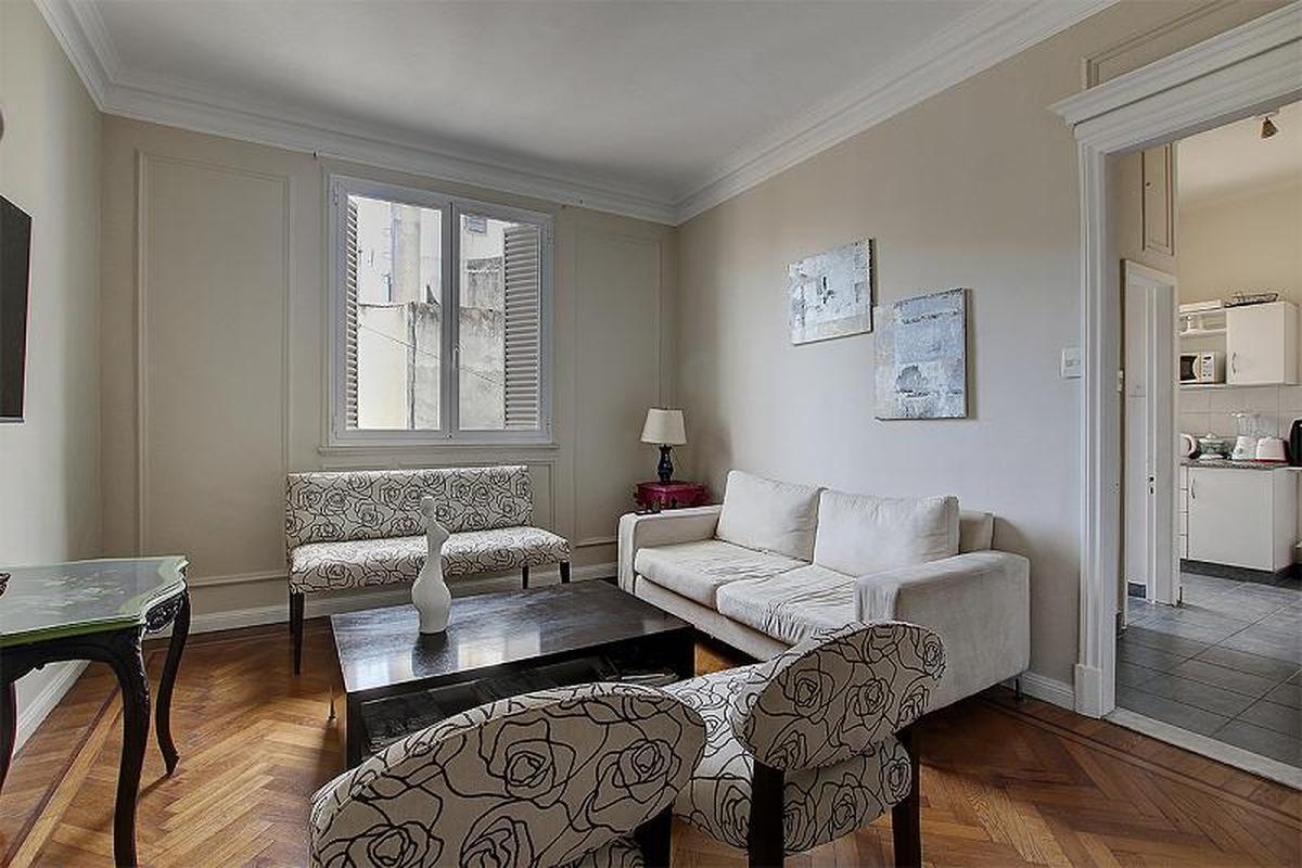 Foto de Santa Fe y Libertad tres ambientes impecable con muebles, imagen 1