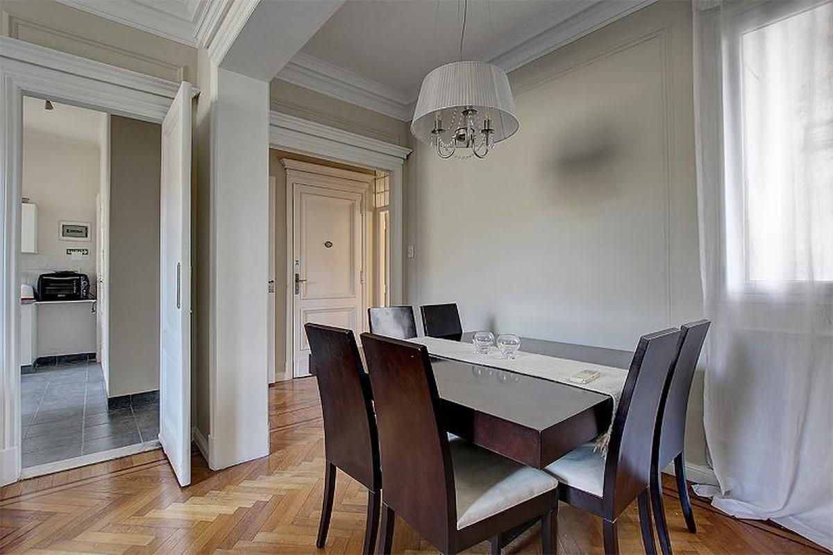 Foto de Santa Fe y Libertad tres ambientes impecable con muebles, imagen 3