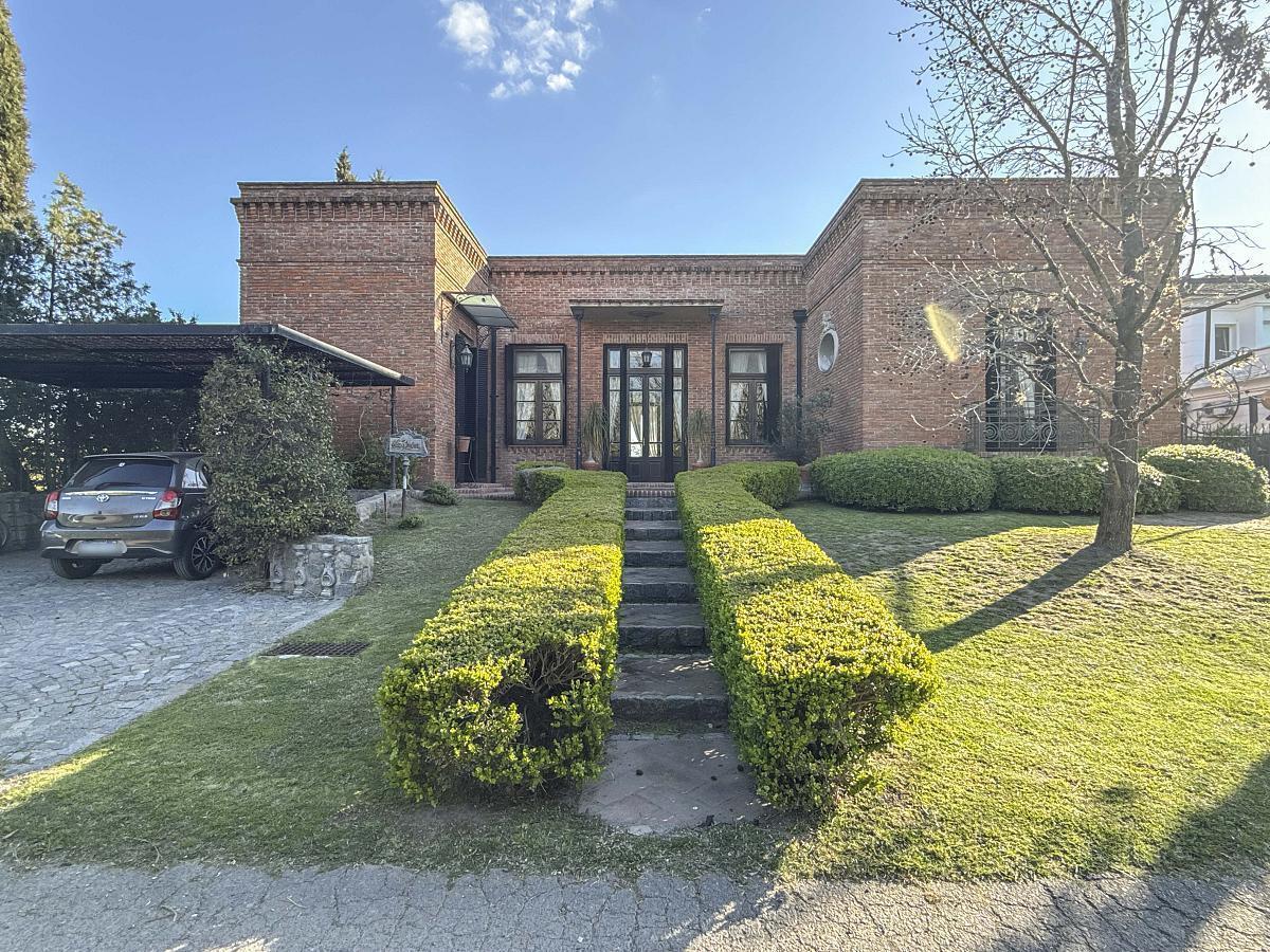 Foto de ESPECTACULAR CASA ESTILO ITALIANO CON VISTAS AL GOLF EN CARMEL COUNTRY, imagen 1