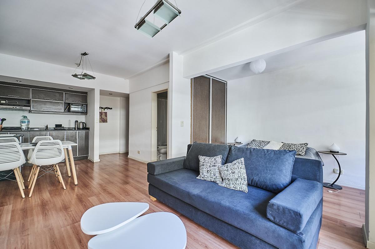 Foto de Departamento Monoambiente Reciclado Impecable con balcon y vista, imagen 3