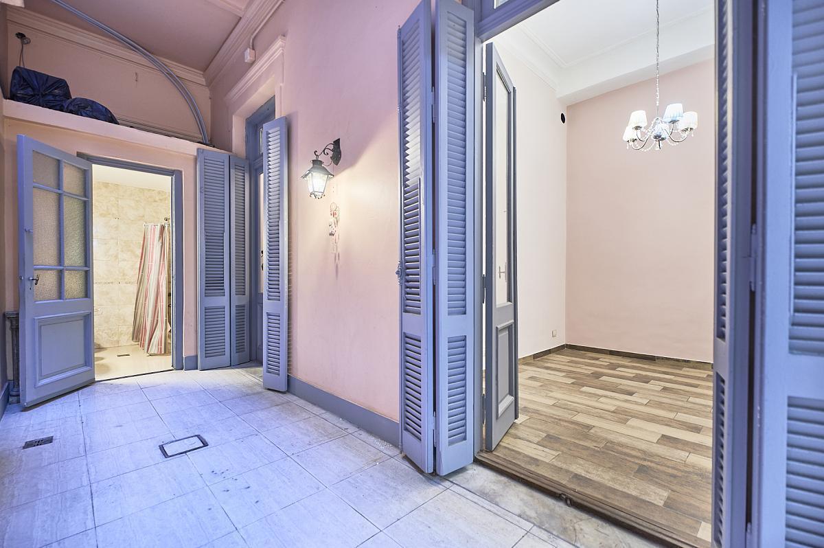 Foto de Departamento de tres ambientes con galería y patio. Totalmente, imagen 2