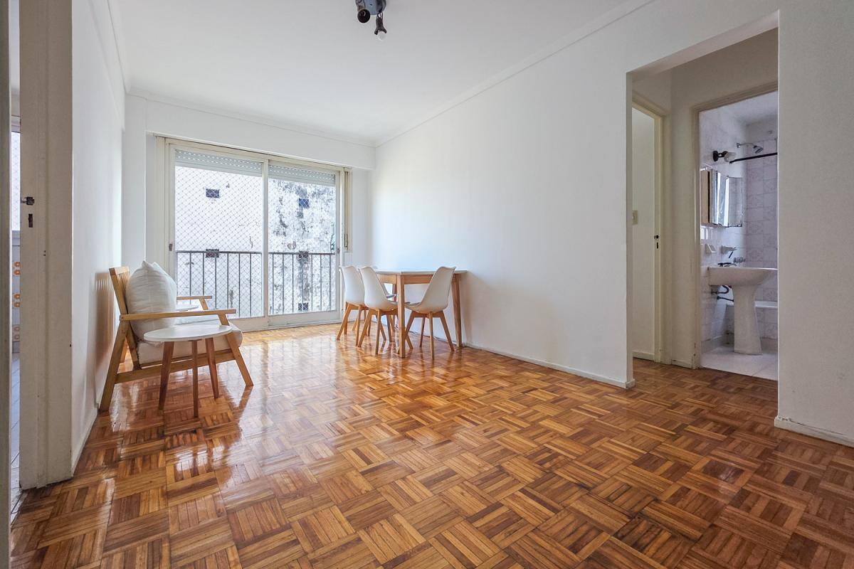 Foto de Venta Departamento 2 ambientes Luminoso Lateral Torre en esquina Almagro, imagen 1