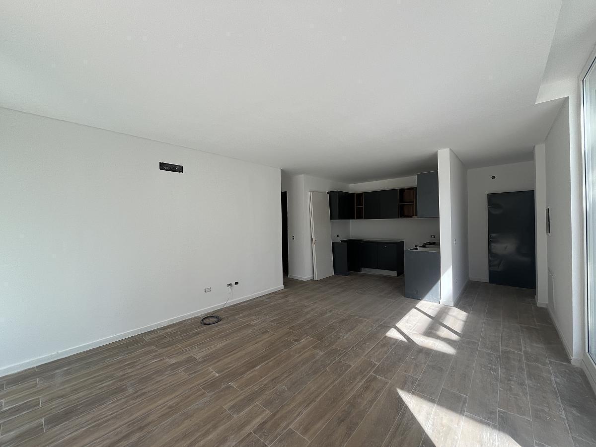 Foto de Planta Baja con Jardín en Bosque Pilar - En venta, imagen 4