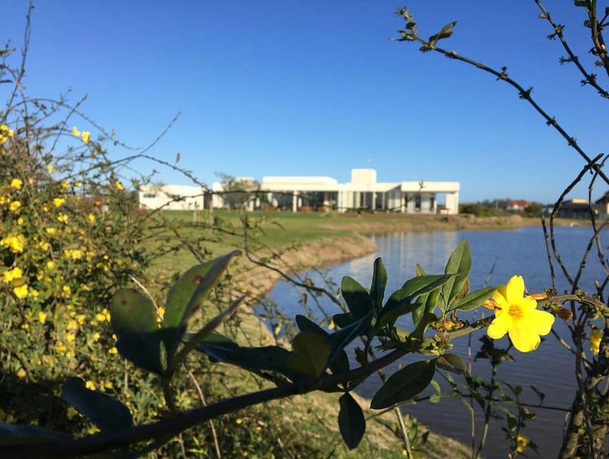 Foto de Excelente lote EN LA PRIMERA LAGUNA del barrio Horizontes al Sur. Ruta, imagen 5