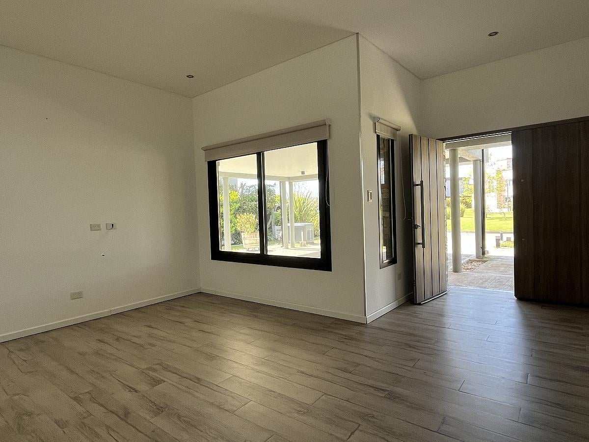 Foto de Ayres Plaza - Casa en venta en una Planta, imagen 2