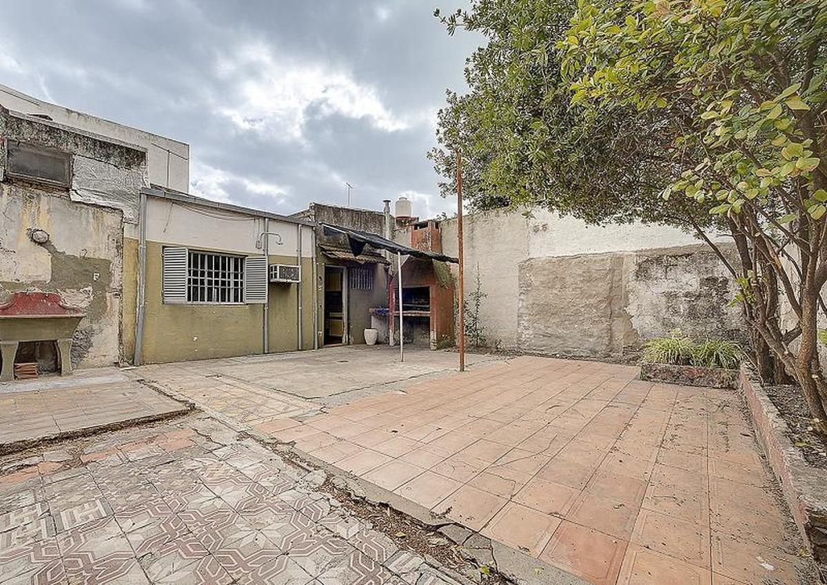 Foto de Departamento PH 3 ambientes Tipo casa A reciclar con 2 patios Apto, imagen 4