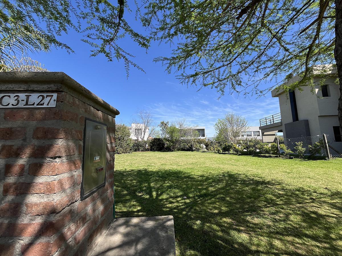 Foto de Excelente lote central en Ayres Plaza, imagen 3
