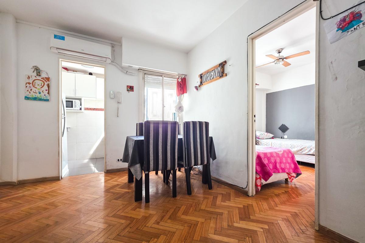 Foto de Venta Departamento 2 ambientes Luminoso Muy bajas expensas Floresta, imagen 1
