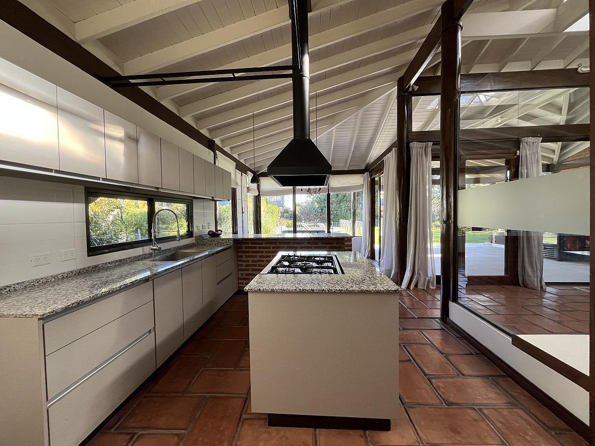 Foto de La Montura - Casa en una plata en venta, imagen 2