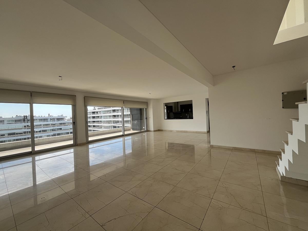 Foto de Departamento de 2 pisos en venta en Bouquet., imagen 3