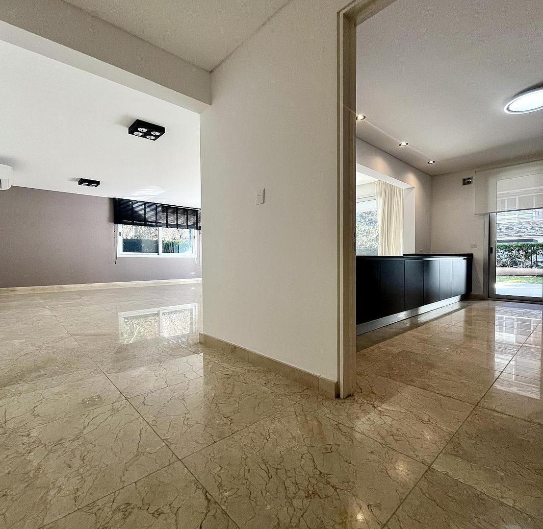 Foto de Departamento en venta en Planta Baja con Jardín, imagen 2