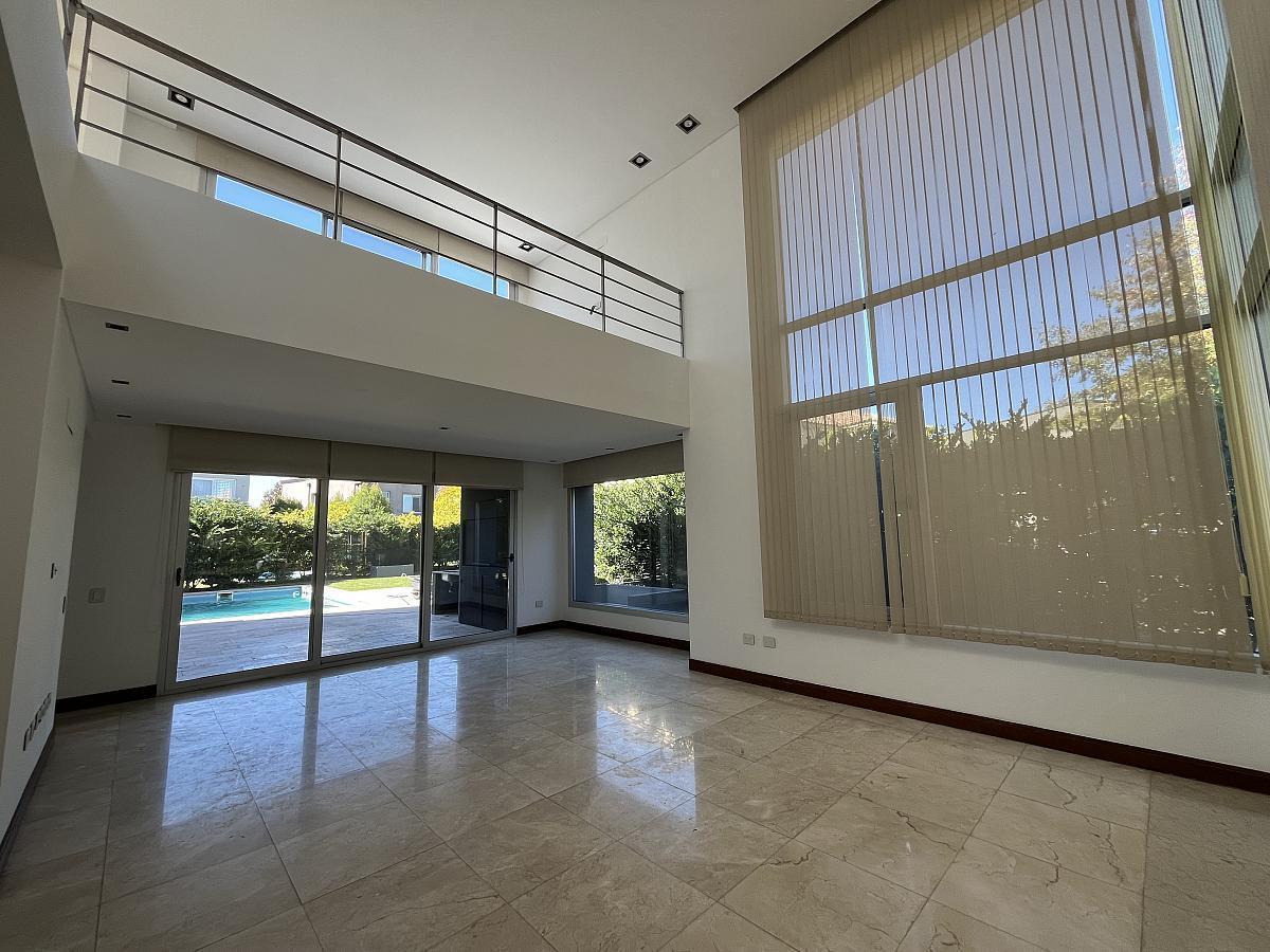 Foto de Excelente casa en venta en Ayres Plaza, imagen 3