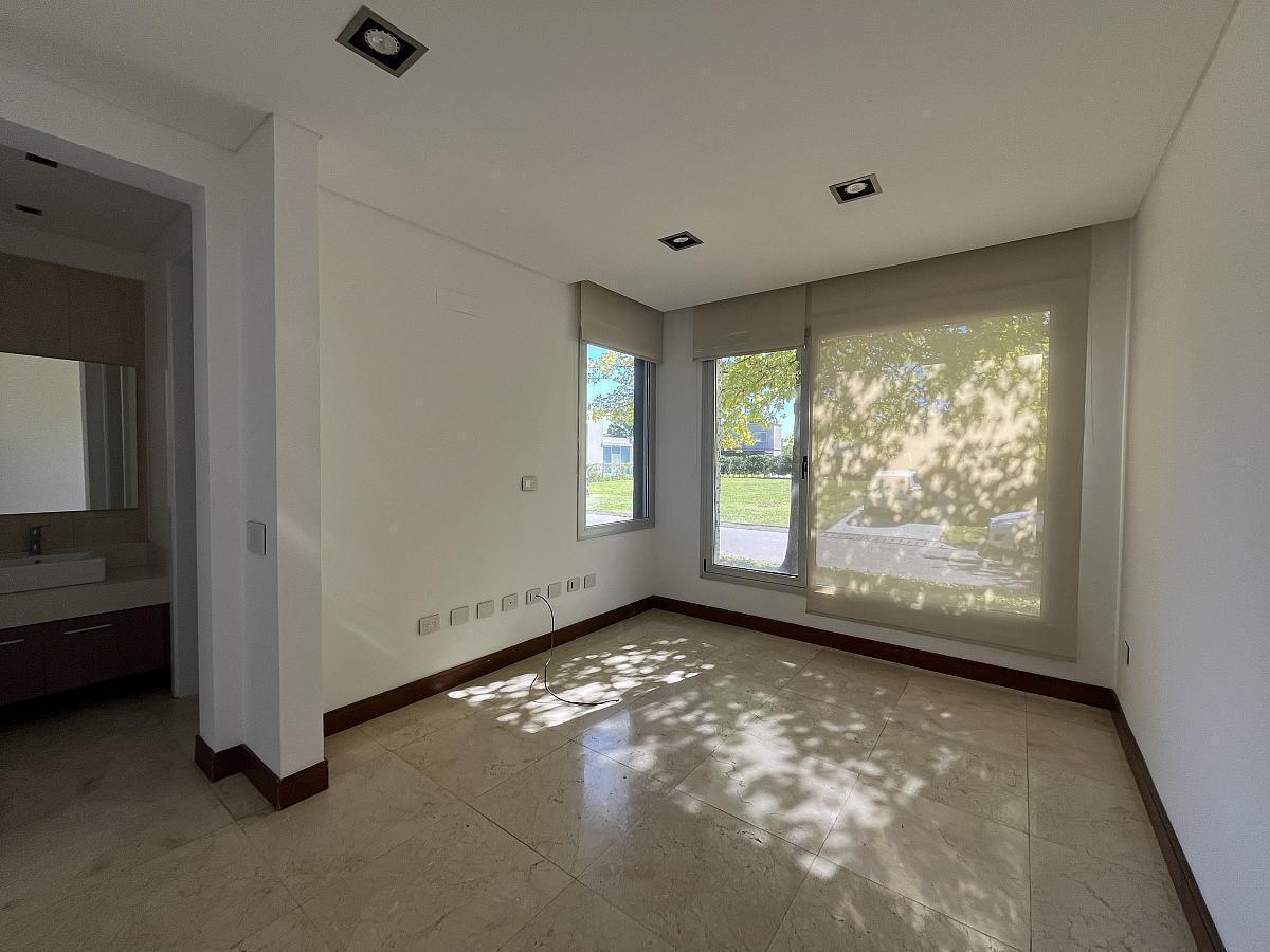 Foto de Excelente casa en venta en Ayres Plaza, imagen 5