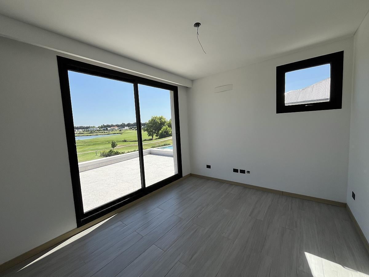 Foto de Espectacular casa en venta en La Calesa, imagen 3