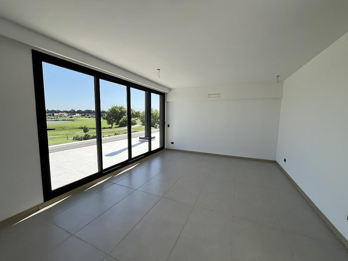Foto de Espectacular casa en venta en La Calesa, imagen 2