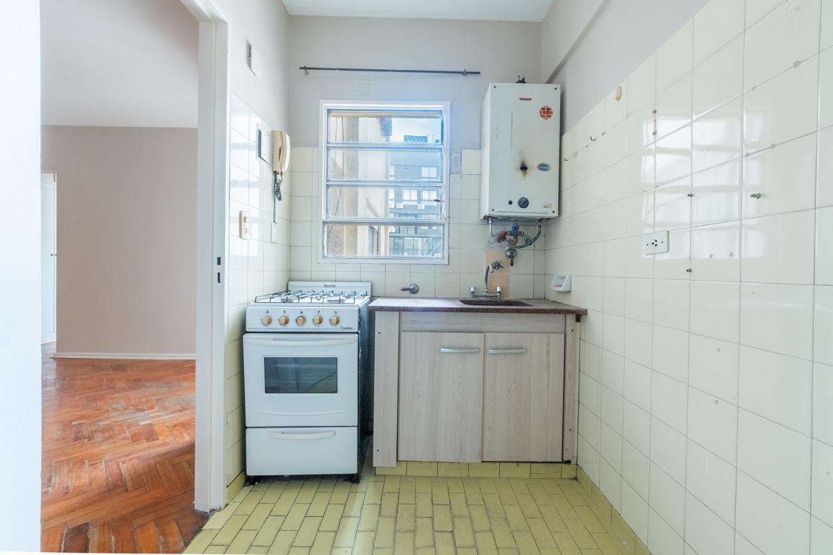 Foto de Venta Departamento 2 ambientes Luminoso Lateral balcón francés Villa, imagen 3