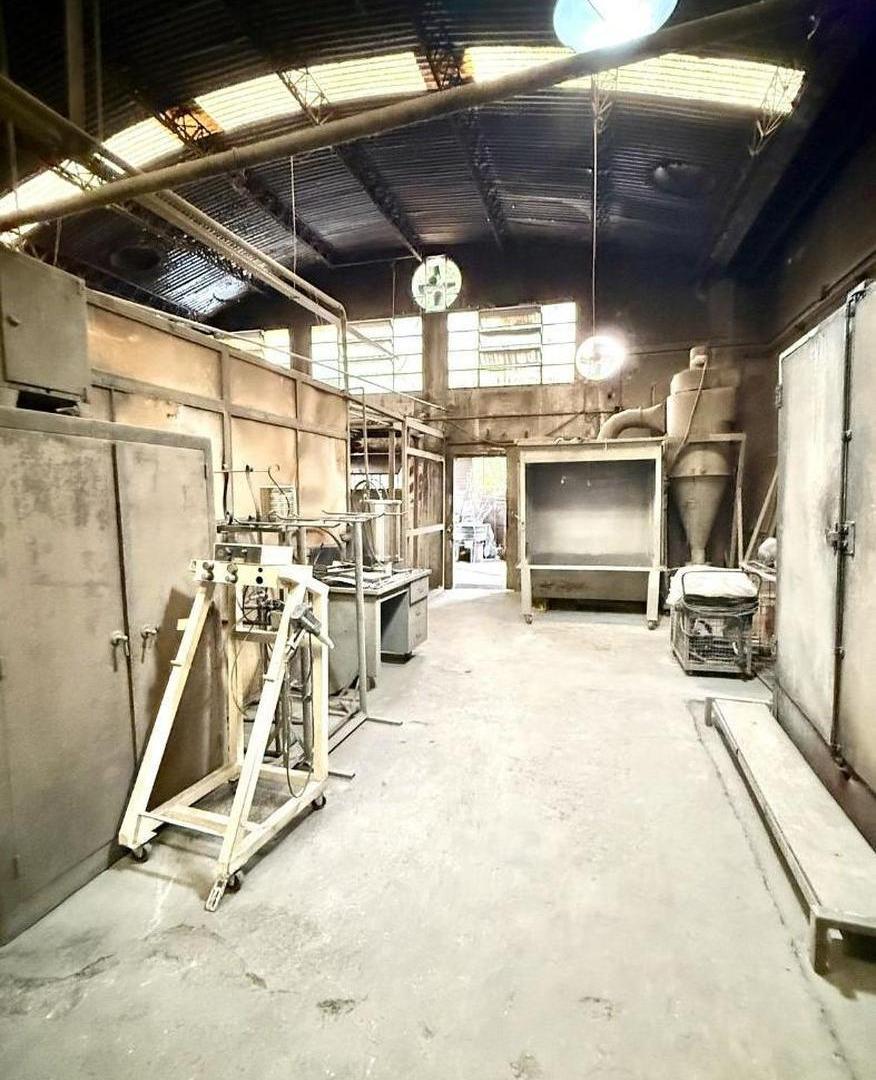 Foto de Depósito en Venta Zona Industrial Vicente López a 3 cuadras Panamericana, imagen 2